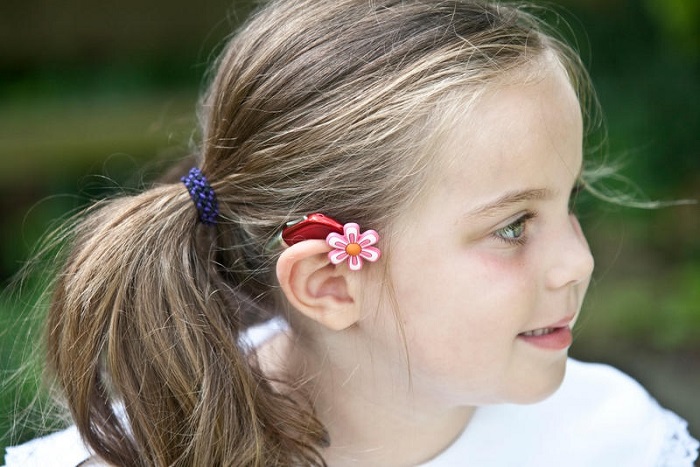 افت شنوایی در کودکان چه نشانه‌هایی دارد؟